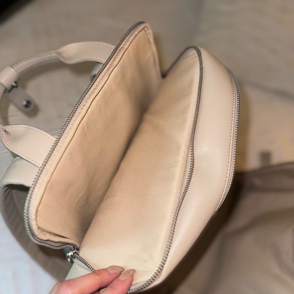 Monos Metro Backpack Beige (slightly used) - Picture 12 of 12